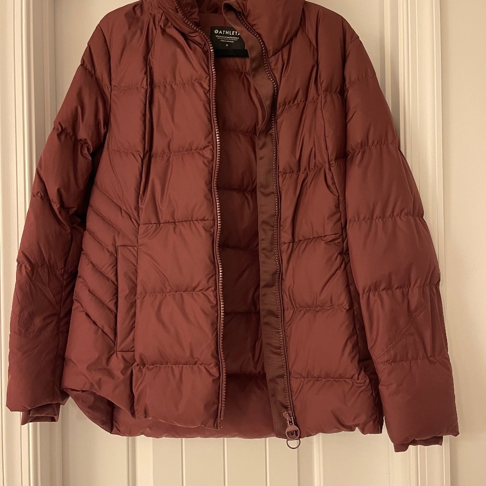 Athleta maroon puff jacket